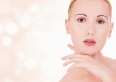 güzel sağlıklı kadın teninin dokunmadan