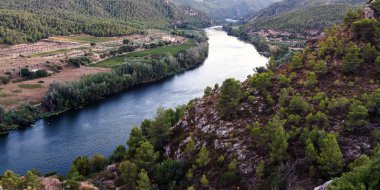 Ebro Nehri'nin