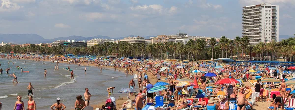 Su una spiaggia a Salou, Spagna — Foto Stock