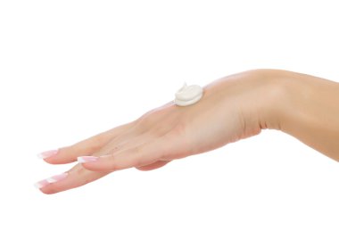 Beyaz arkaplanda kadın elleri