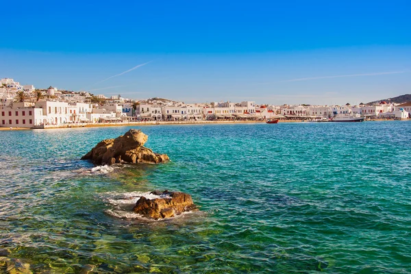 Chora mykonos town deniz kenarında