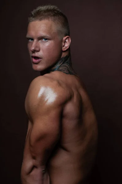 Portrait Muscular Man Posing Studio — Stock Photo, Image