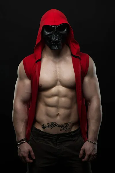 Bodybuilder Posant Dans Masque Crâne — Photo