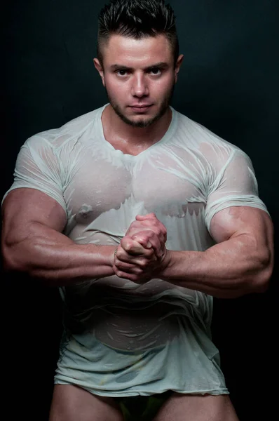 Muskulöser Mann Mit Messer — Stockfoto