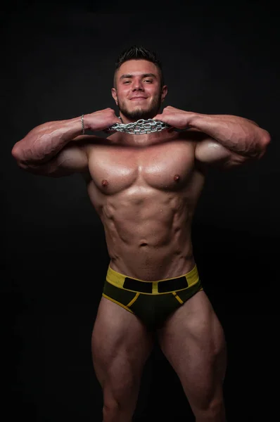 Masculino Musculoso Con Cuchillo —  Fotos de Stock