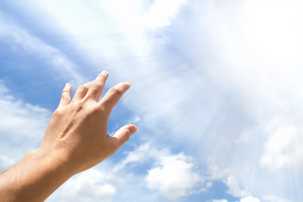 Hand reiken — Stockfoto