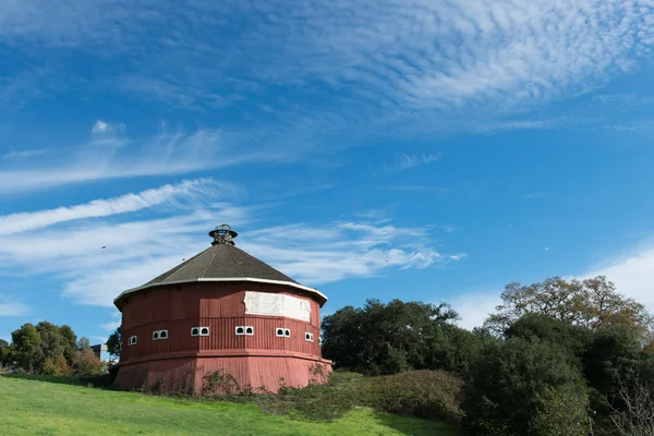 Historical round barn — Stock Photo, Image