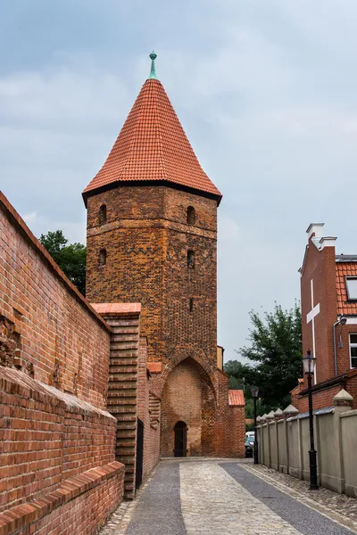 Torre de fortificação gótica em Lebork, Polonia . — Fotografia de Stock