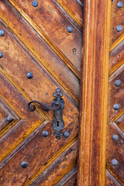 Ancient door handle, Olomouc. — Stock Photo, Image