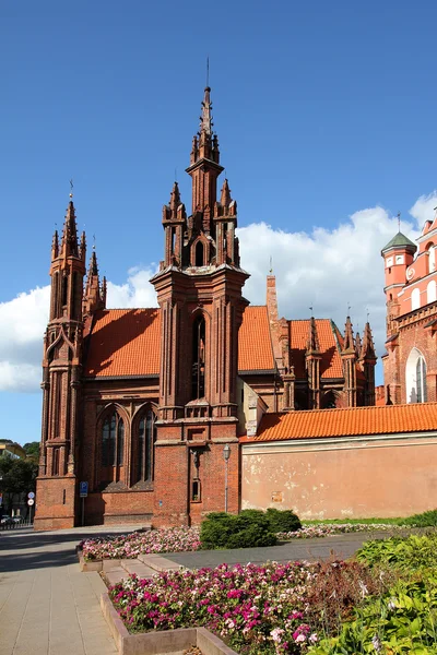 Chiesa di Sant'Anna a Vilnius, Lituania . — Foto Stock