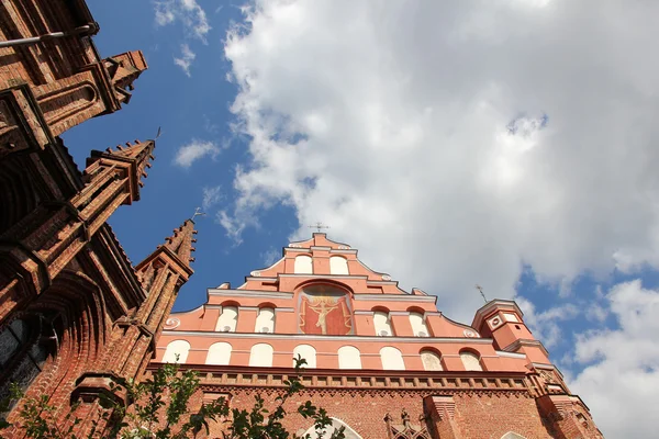 St anna kyrka och sts francis och bernardine kyrkan i Klaipeda — Stockfoto