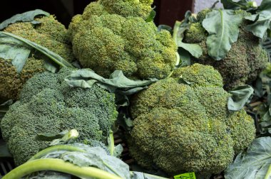 Brokoli sebze pazarı.