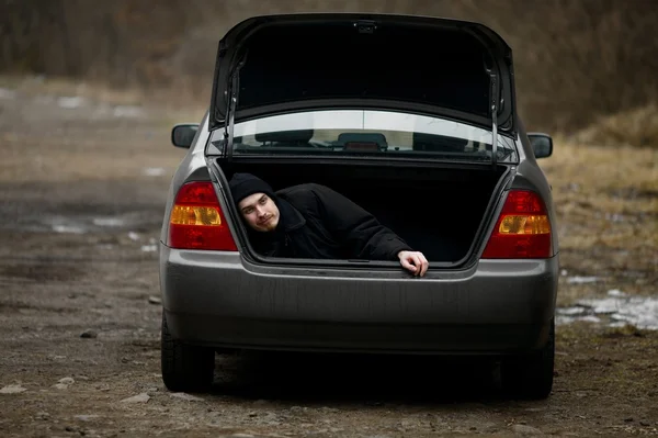 Man in the trunk — Stock Photo, Image