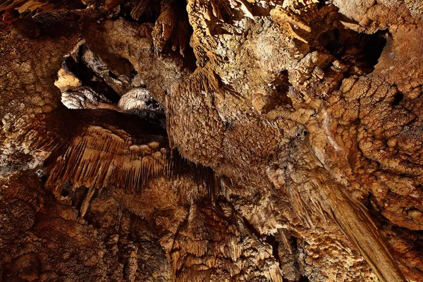 Cueva de piedra caliza —  Fotos de Stock