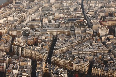 Paris görüntülemek