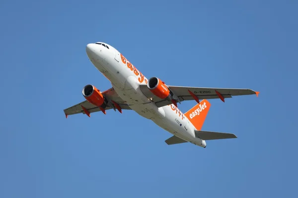 Avión despegando — Foto de Stock