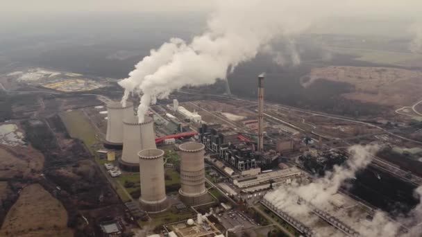 发电厂冷却塔空中视图 — 图库视频影像
