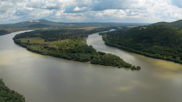 River Danube Bend Szentendre Island tip vedere aeriană — Videoclip de stoc