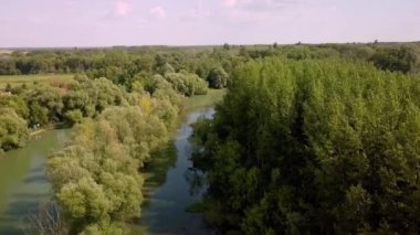Tuna Nehri manzarası