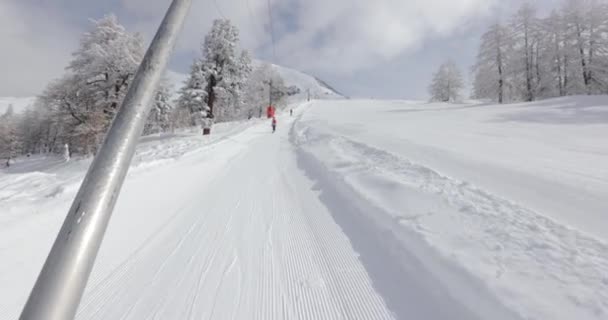 Met Behulp Van Skilift Trekken Knop Lift Zwitserse Alpen — Stockvideo