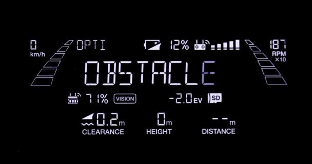 Drohnen-Controller zeigt Datenbildschirm, Hindernis Aviodance — Stockvideo