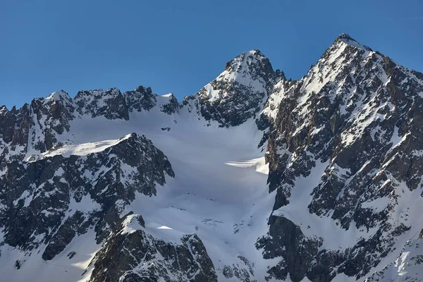 Montañas en invierno —  Fotos de Stock