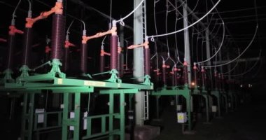 Gece elektirikli trafolar denetlendi.