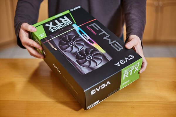 Buying EVGA Geforce RTX 3090 Nvidia GPU in a shop