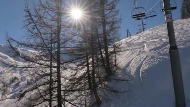Skiliftaufstieg — Stockvideo