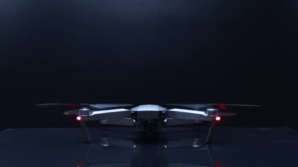 Eliche di filatura drone decollare — Video Stock