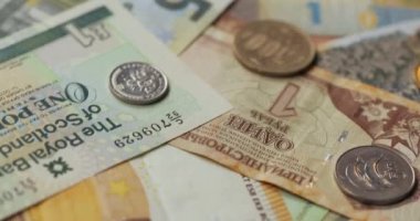 Birçok ülkeden Para Banknotları ve Paralar