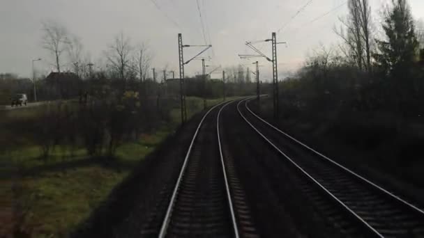 Viagens ferroviárias vista traseira — Vídeo de Stock