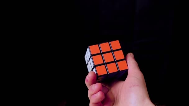 Rubiks cubo risolto filatura — Video Stock