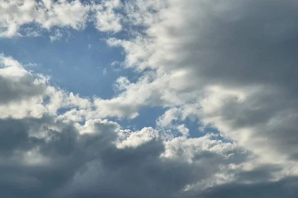 Nubes en el cielo —  Fotos de Stock