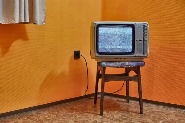 Televisión vieja sin señal — Foto de Stock