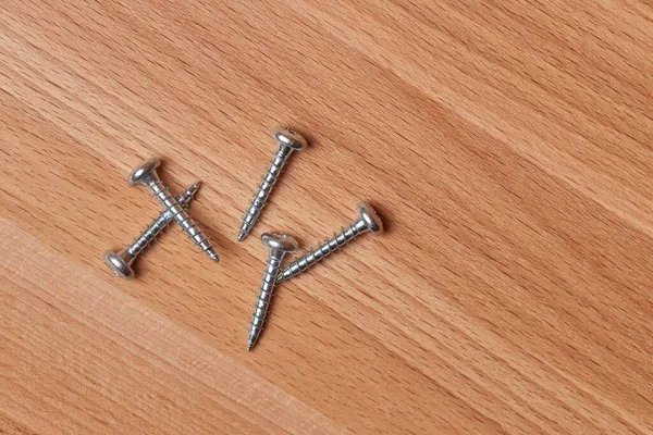 Screws on a table — Stock Photo, Image