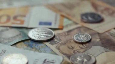 Birçok ülkeden Para Banknotları ve Paralar