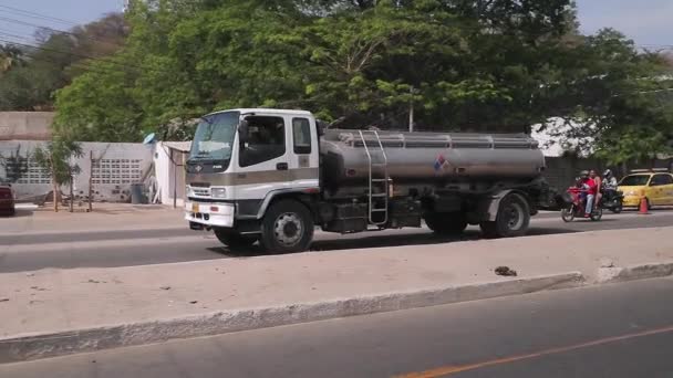 Traffico a Santa Marta, Colombia — Video Stock