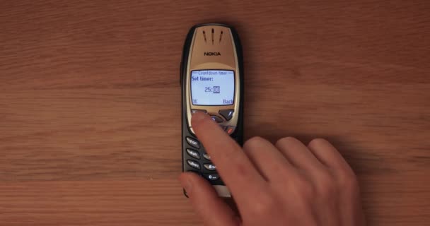 Temporizador de contagem regressiva do telefone móvel velho vinte e cinco minutos — Vídeo de Stock