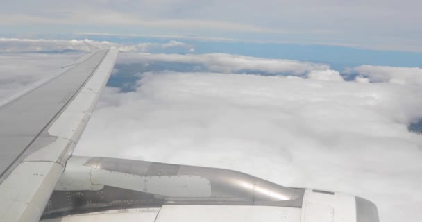 Flying betweeen layers of clouds — Stockvideo