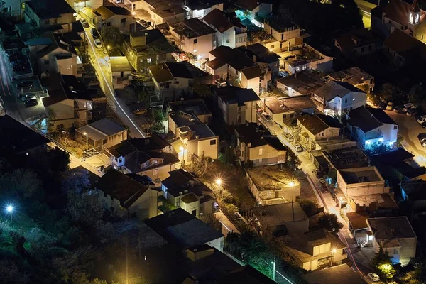 Mediterrane stad bij nacht — Stockfoto