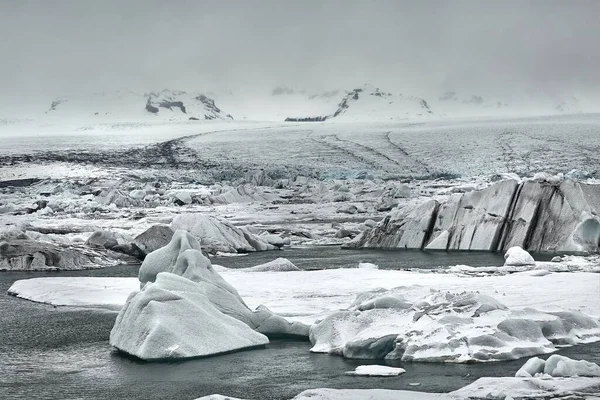 Ледниковое озеро Исландии — стоковое фото