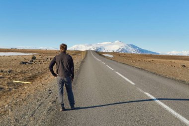 Yolculuk, yolun bittiği yerde başlar.
