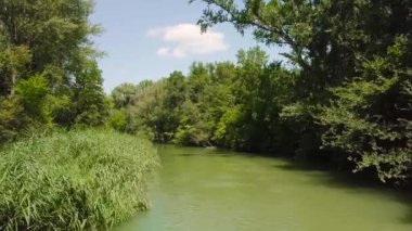 Tuna Nehri manzarası