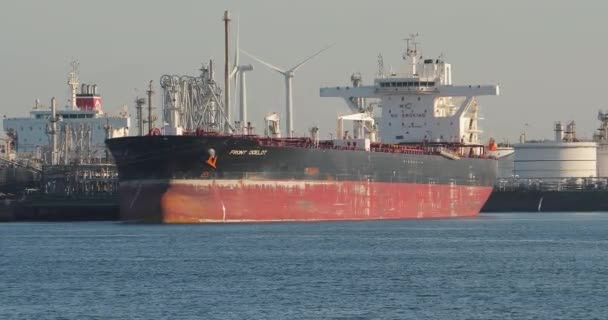 Нафтовий порт Сілос, нафтовий термінал, танкерні кораблі — стокове відео