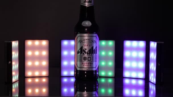 Cerveja japonesa Asahi — Vídeo de Stock