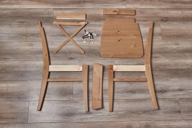 Ev dekorasyonu için kabine mobilyası montajı