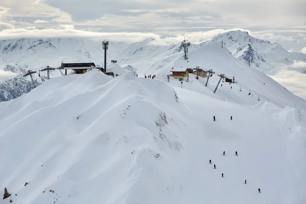 Pistes de ski depuis le sommet — Photo