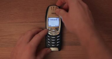 Eski Cep Telefonu Kapanıyor, Nokia 6310