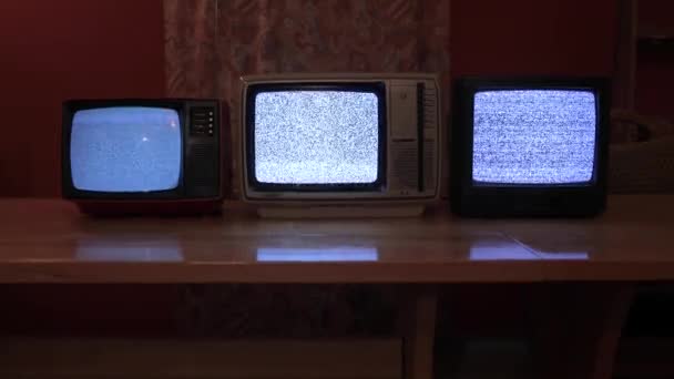 Tres Televisores Vintage Sin Ruido Recepción Pantalla Toma Estática — Vídeos de Stock